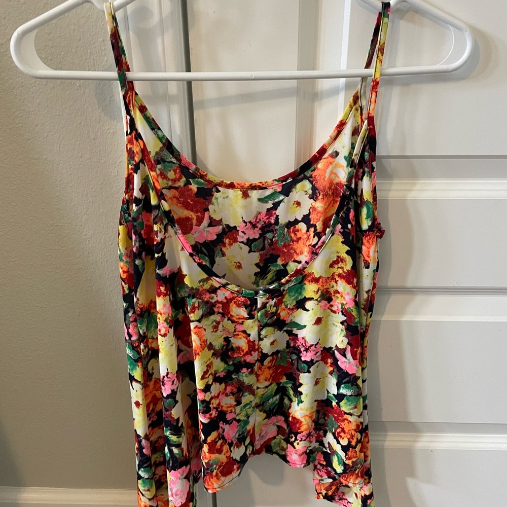 Soprano low back, crop top, size small
